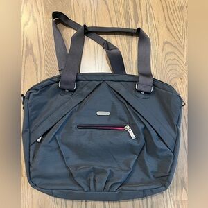 Baggalini laptop bag in gray and pink interior